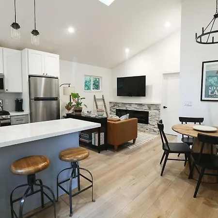 Villa Tranquil Mountain Retreat In Santa Cruz